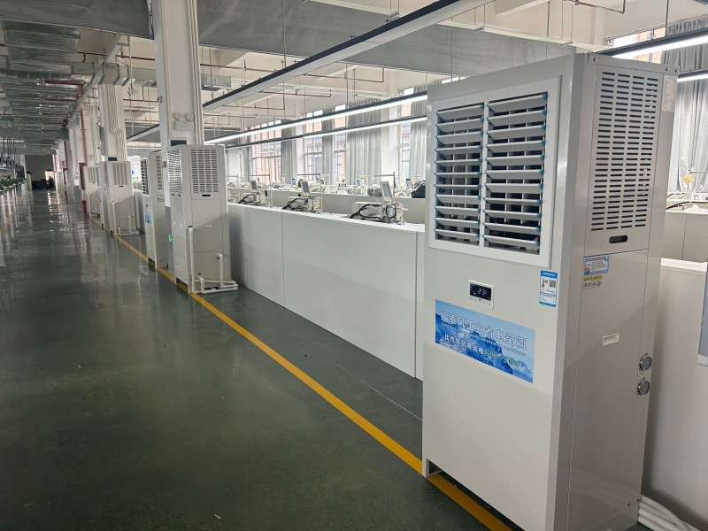 鞋廠降溫安裝福泰風(fēng)蒸發(fā)冷省電空調(diào)案例